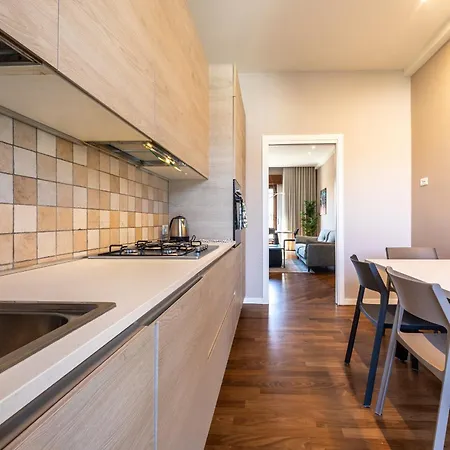 San Michele Modern - Con Balcone!